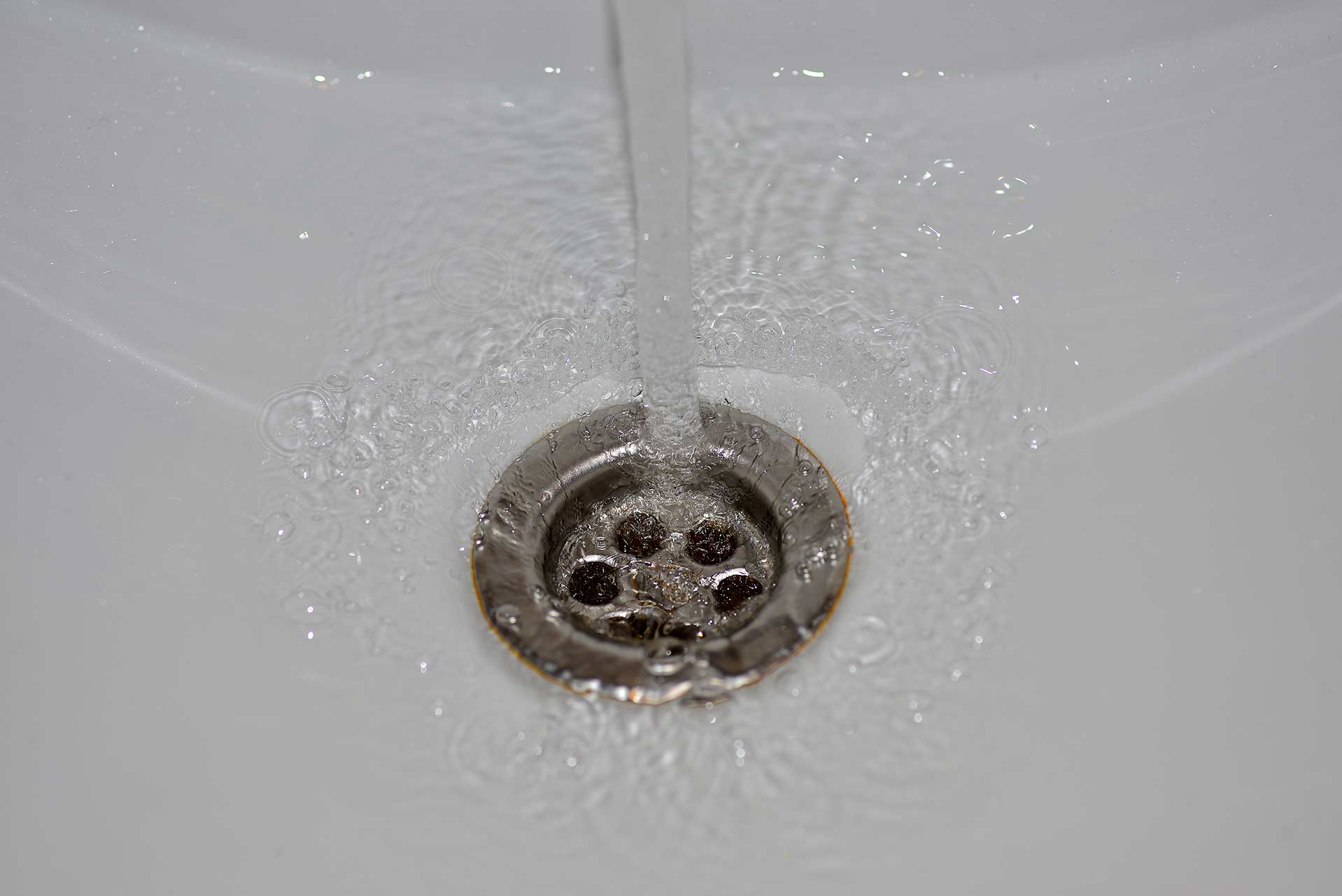 A2B Drains provides services to unblock blocked sinks and drains for properties in Dunfermline.